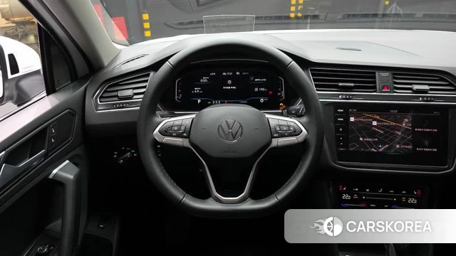 Volkswagen Tiguan second Generation 2021 Белый из Кореи, фото 4
