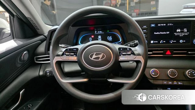 Hyundai The New Avante (CN7) 2023 Серебристо-серый из Кореи, фото 4