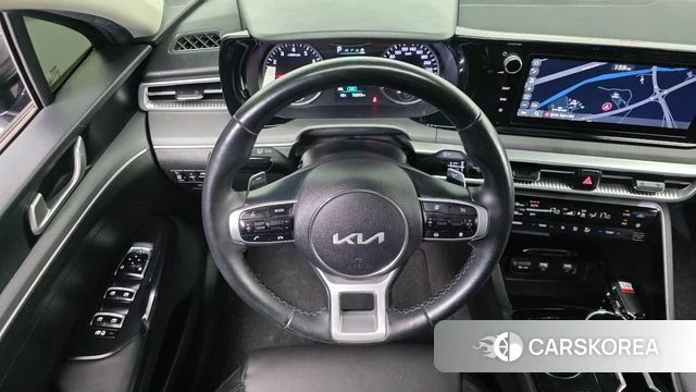 Kia K5 3rd generation 2023 Серый из Кореи, фото 4