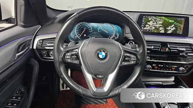 BMW 5 Series (G30) 2018 Белый из Кореи, фото 4