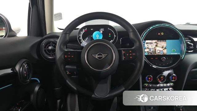 Mini Cooper 2024 Черный из Кореи, фото 4