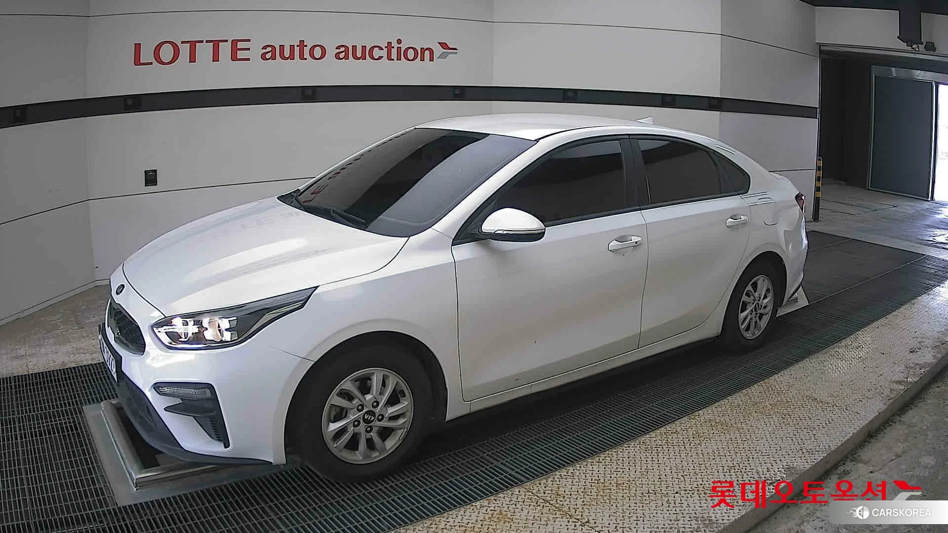 Kia K3 2020 Snow White Pearl из Кореи, фото 4
