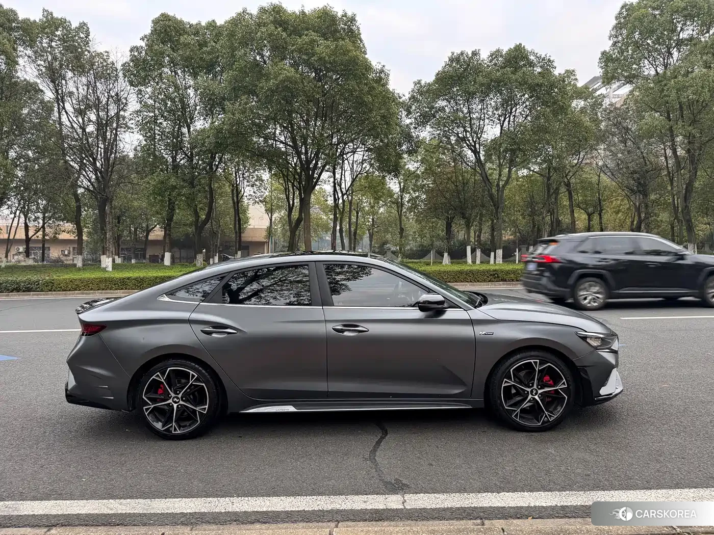 Hyundai Lafesta 2023 Silver/gray из Китая, фото 4