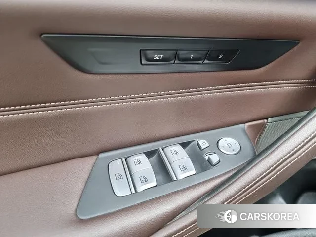 BMW 5 Series (G30) 2021 Черный из Кореи, фото 4