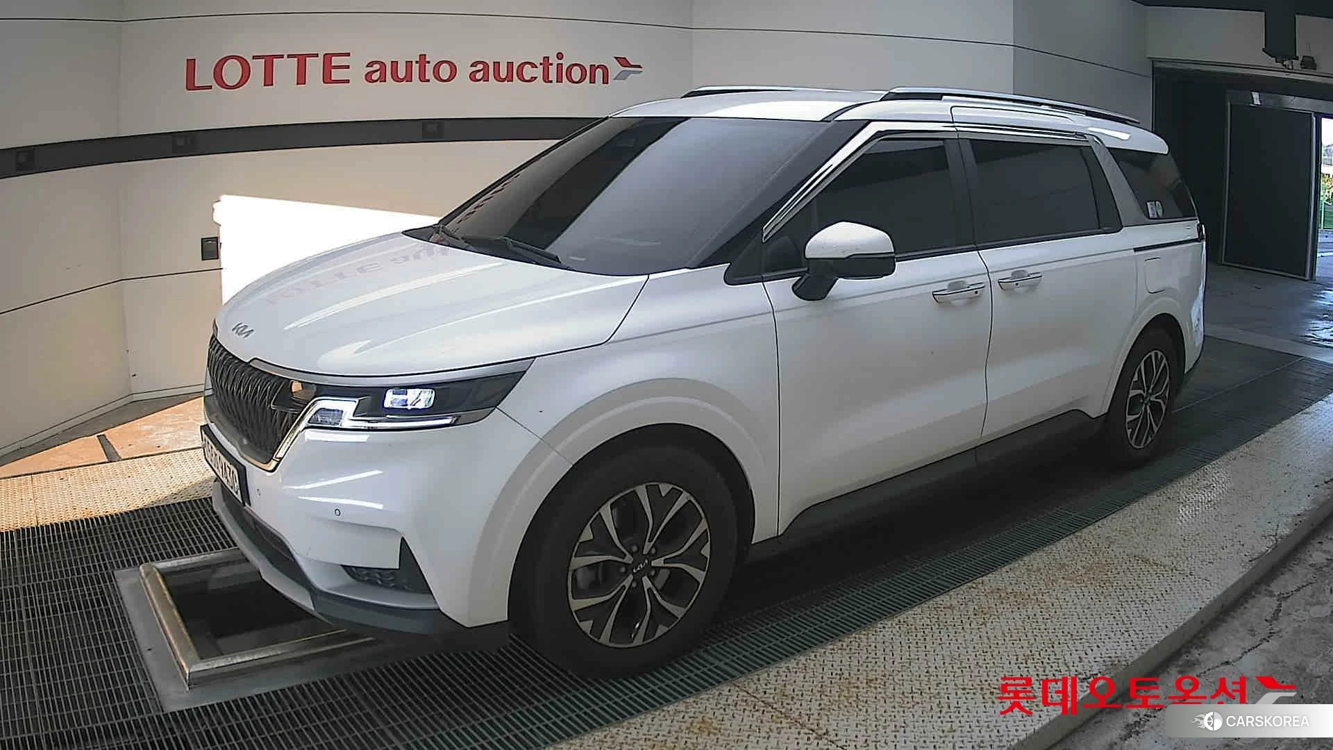 Kia Carnival 2022 Snow White Pearl (optional) из Кореи, фото 4