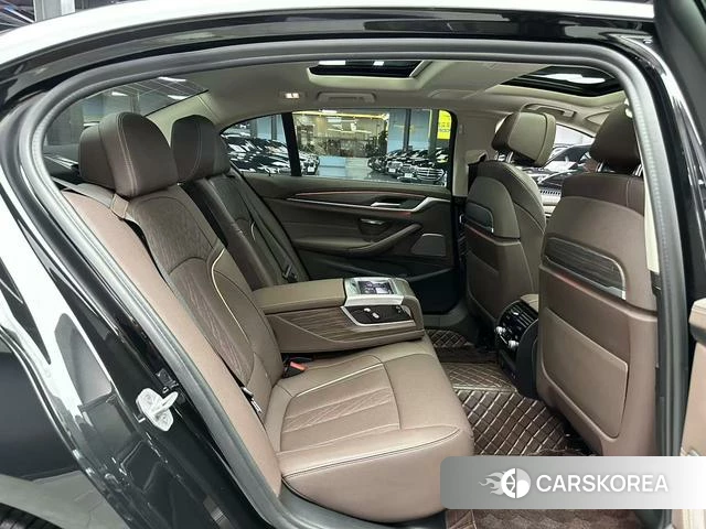 BMW 5 series 2021 Черный из Китая, фото 4