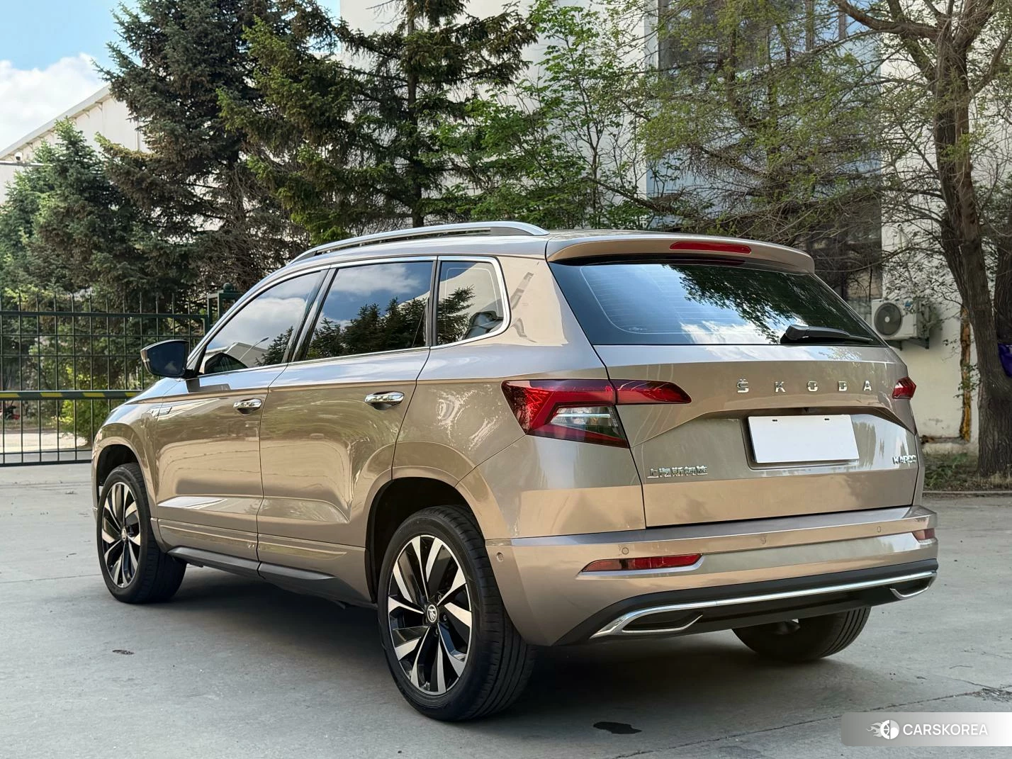 Skoda Krok 2022 Шампань из Китая, фото 4