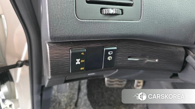 Ssangyong Korando Turismo 2018 Белый из Кореи, фото 4