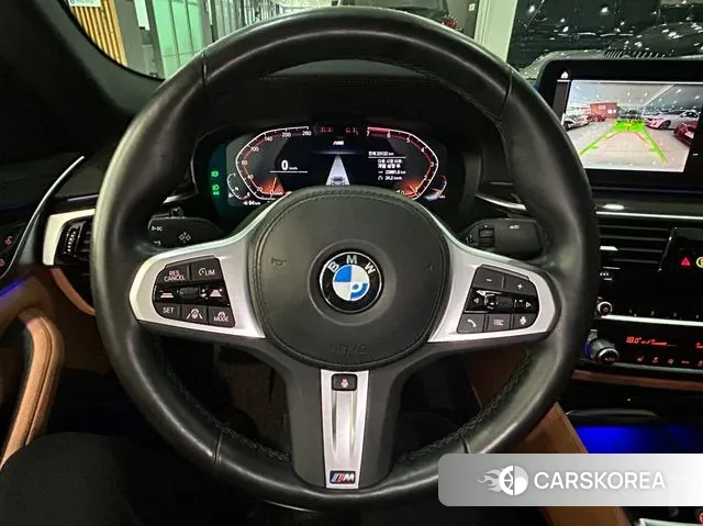BMW 5 Series (G30) 2022 Белый из Кореи, фото 4