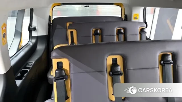 Hyundai Staria 2022 Желтый из Кореи, фото 4