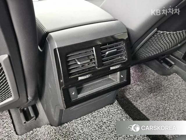 Volkswagen Touareg 3rd generation 2023 Черный из Кореи, фото 4