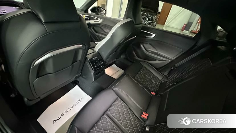 Audi A5L 2026 Темно-серый из Китая, фото 4