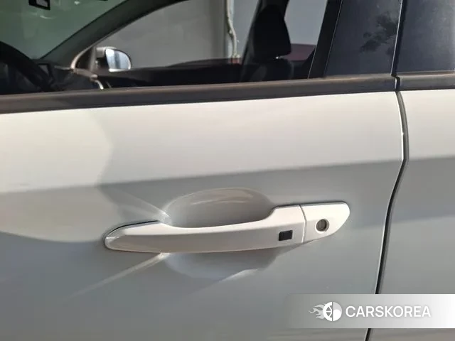 Hyundai Kona 2018 Белый из Кореи, фото 4