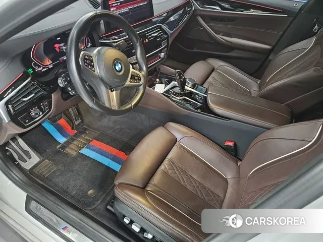 BMW 5 Series (G30) 2022 Белый из Кореи, фото 4