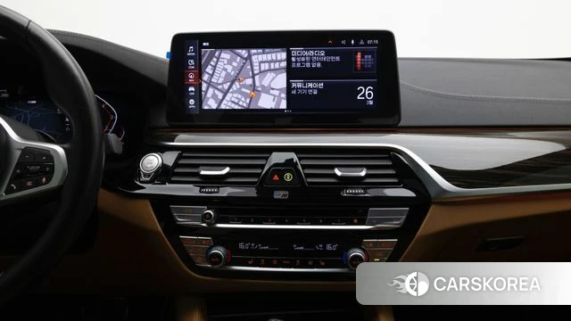 BMW 5 Series (G30) 2020 Белый из Кореи, фото 4