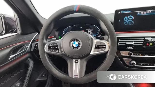 BMW 5 Series (G30) 2022 Черный из Кореи, фото 4