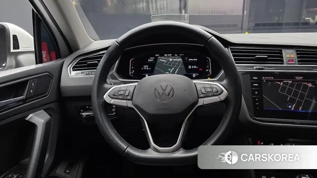 Volkswagen Tiguan second Generation 2022 Белый из Кореи, фото 4