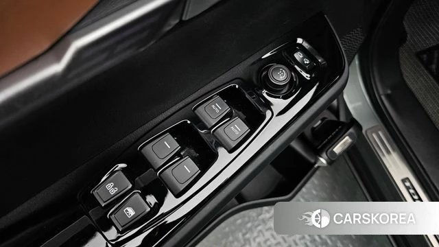 Ssangyong Torres 2023 Темно-зеленый из Кореи, фото 4