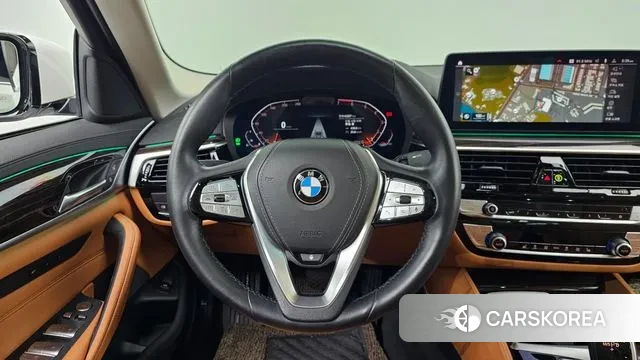 BMW 5 Series (G30) 2021 Белый из Кореи, фото 4