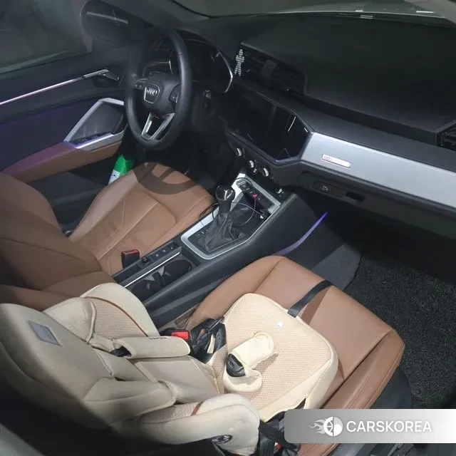 Audi Q3 (F3) 2023 Белый из Кореи, фото 4