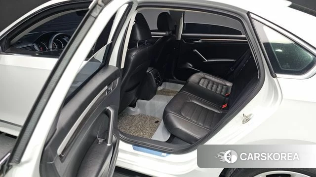 Volkswagen The New Passat 2018 Белый из Кореи, фото 4