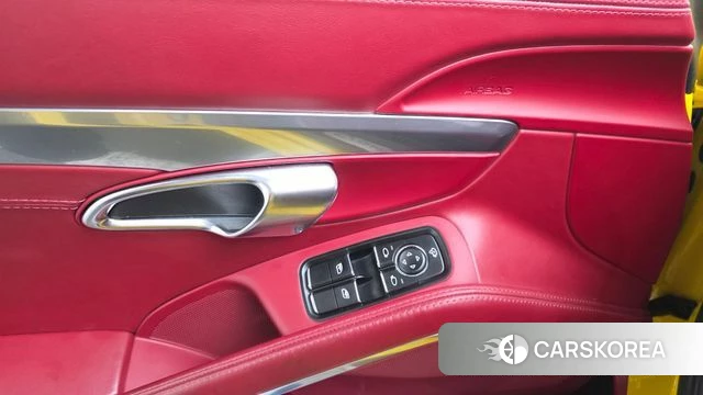 Porsche 718 Cayman 2018 Желтый из Кореи, фото 4