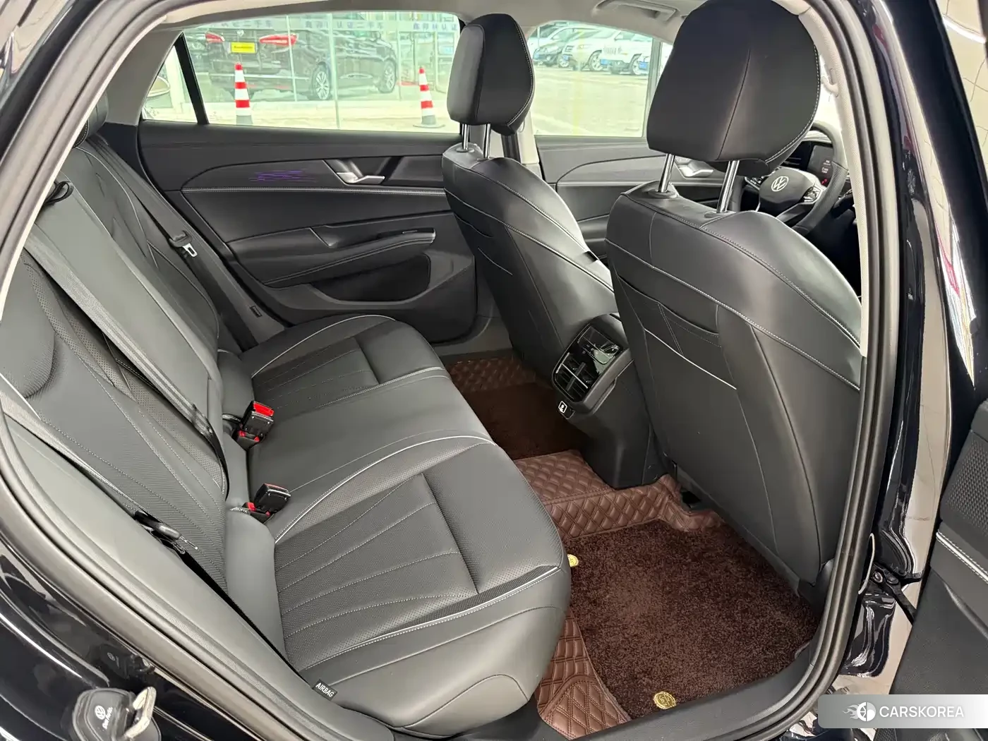Volkswagen Passat 2025 Черный из Китая, фото 4
