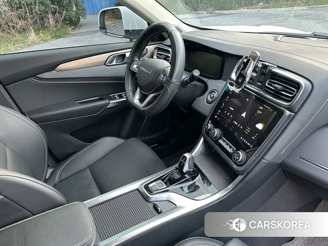 Lynk 01 2020 Белый из Китая, фото 4
