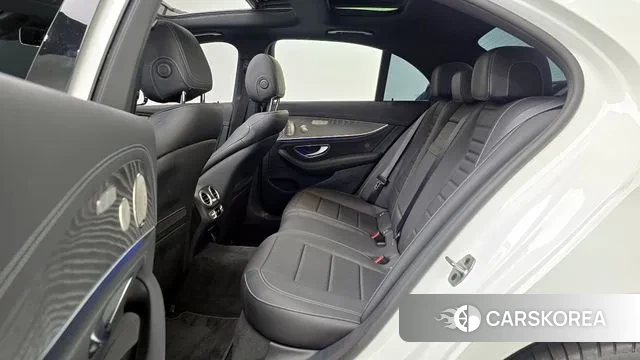 Mercedes-Benz E-Class W213 2022 Белый из Кореи, фото 4