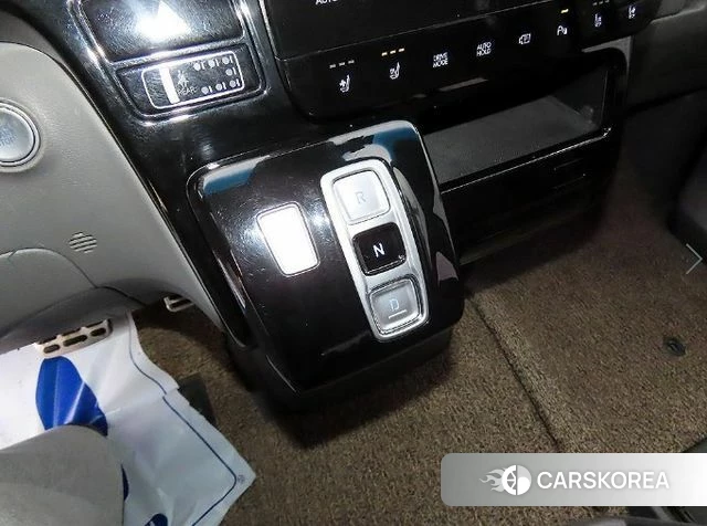 Hyundai Staria 2021 Белый из Кореи, фото 4