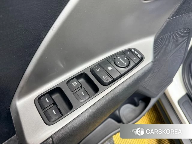 Kia Niro Plus 2022 Белый из Кореи, фото 4