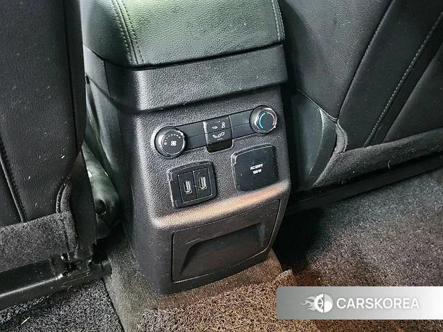 Ford Explorer 2018 Белый из Кореи, фото 4