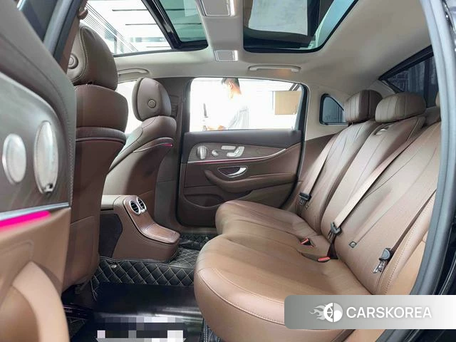 Mercedes-Benz E-class 2021 Черный из Китая, фото 4