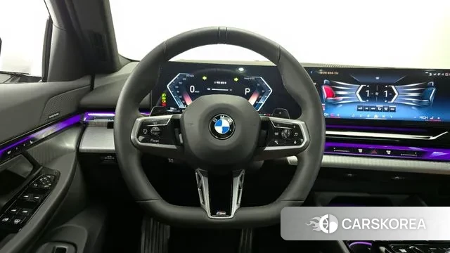 BMW 5 Series (G60) 2025 Белый из Кореи, фото 4