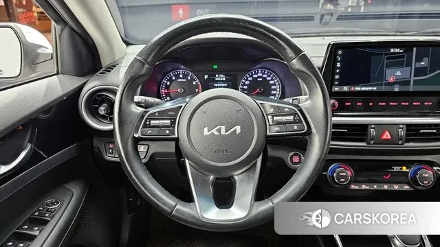 Kia The New K3 2nd generation 2021 Белый из Кореи, фото 4