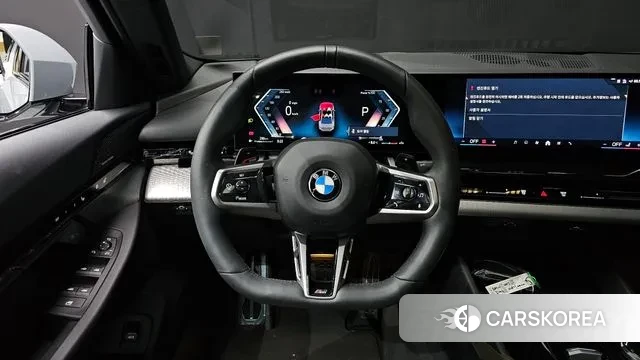 BMW 5 Series (G60) 2024 Светло-серебряный цвет из Кореи, фото 4