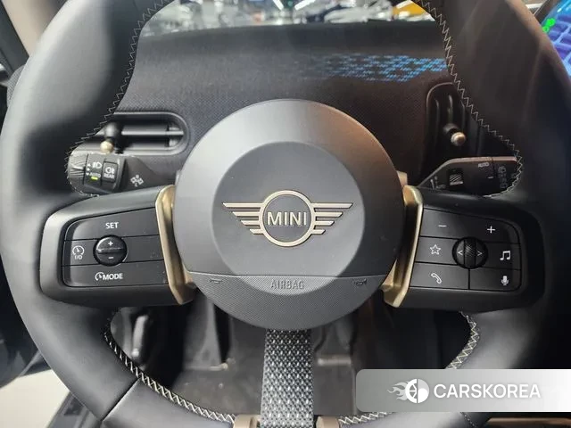 Mini Cooper C 4th generation 2024 Черный из Кореи, фото 4