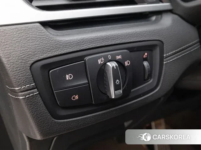 BMW X1 (F48) 2021 Черный из Кореи, фото 4