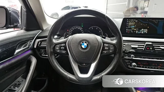 BMW 5 Series (G30) 2018 Черный из Кореи, фото 4