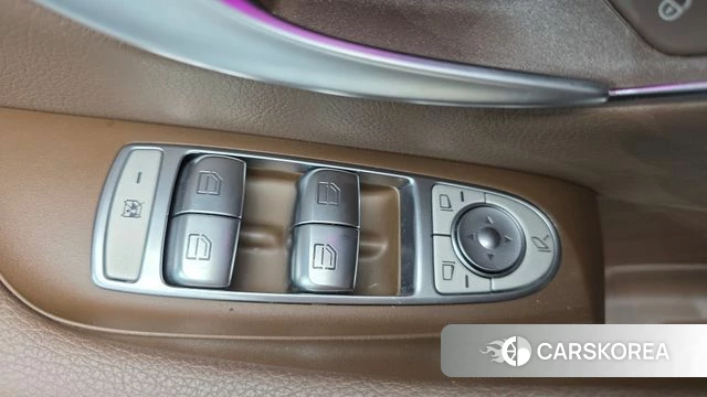 Mercedes-Benz E-Class W213 2020 Белый из Кореи, фото 4