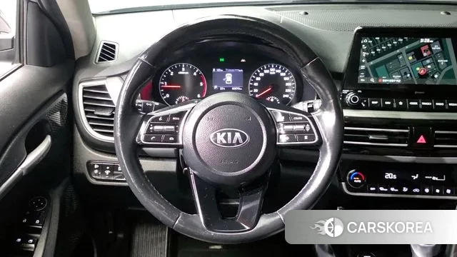 Kia Seltos 2021 Серый из Кореи, фото 4