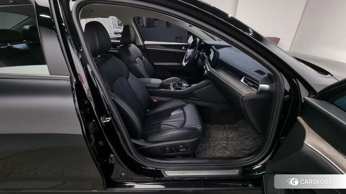 Kia K5 3rd generation 2023 Черный из Кореи, фото 4