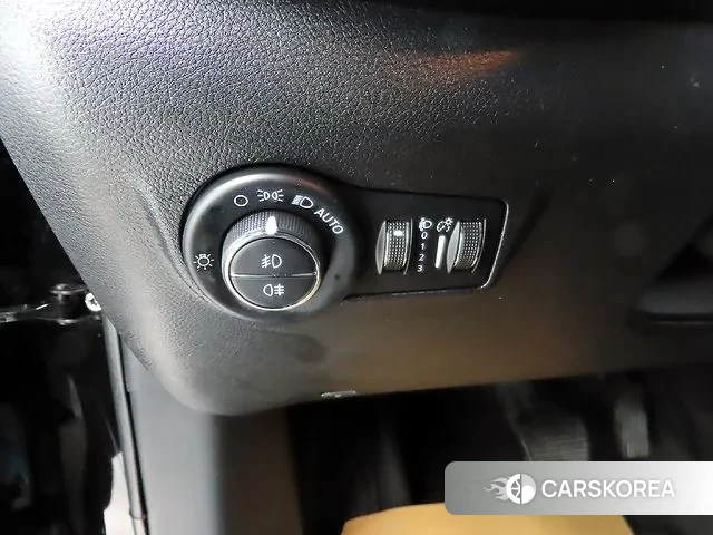 Jeep Compass 2nd Generation 2022 Черный из Кореи, фото 4