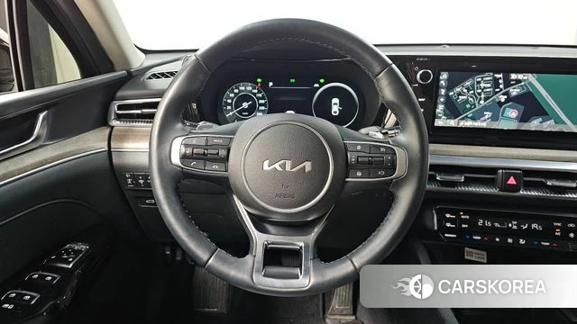 Kia K5 3rd generation 2023 Черный из Кореи, фото 4