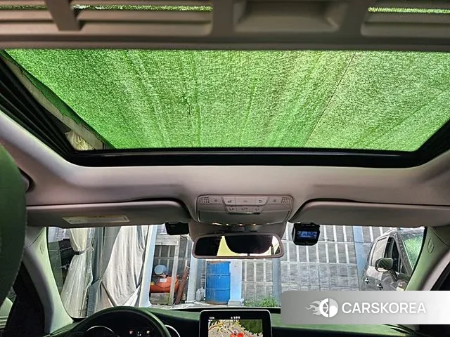 Mercedes-Benz C-Class W205 2018 Белый из Кореи, фото 4