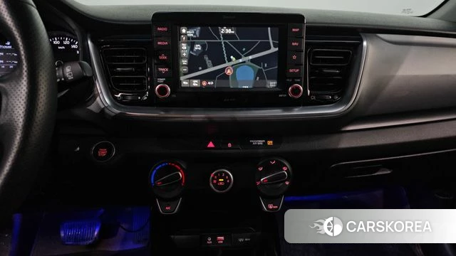 Kia Stonic 2018 Красный из Кореи, фото 4