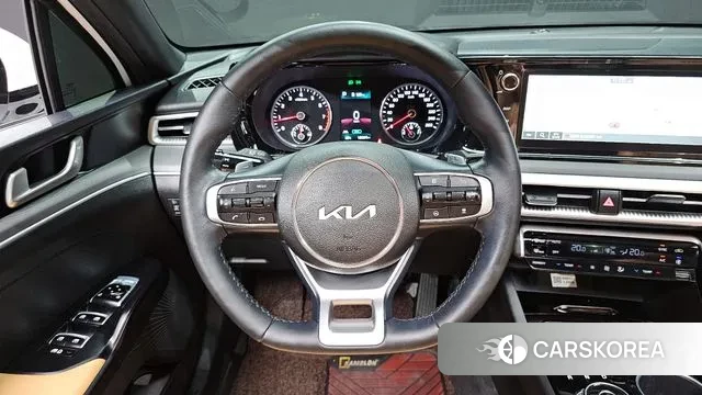 Kia K5 3rd generation 2023 Белый из Кореи, фото 4