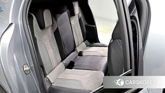 Peugeot e-208 second Generation 2021 Серебристо-серый из Кореи, фото 4