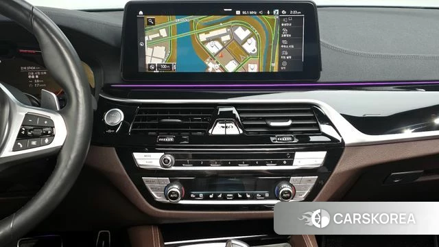 BMW 5 Series (G30) 2023 Черный из Кореи, фото 4