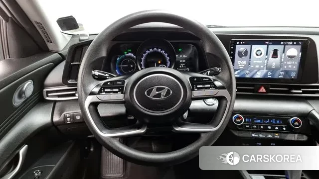 Hyundai Avante Hybrid (CN7) 2022 Белый из Кореи, фото 4